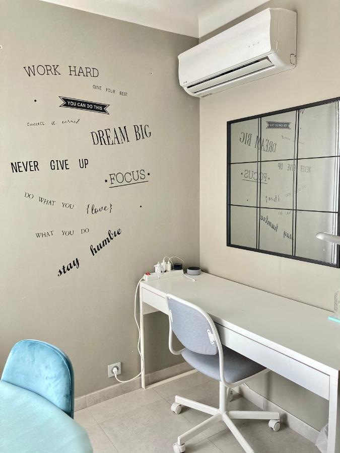 Nice West Cosy Flat Balcony, Near Airport, Train, Beach, Public Transport, Supermarket, Comfortable And Well Equipped Apartment ภายนอก รูปภาพ
